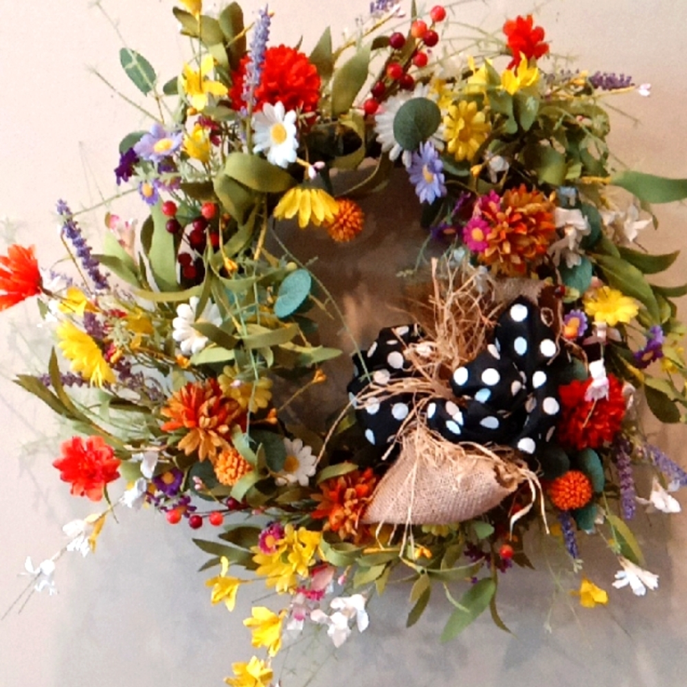 Floral Polka Dot Wreath Tapestry